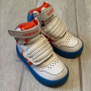 Adidas Mickey Sneaks Size 8